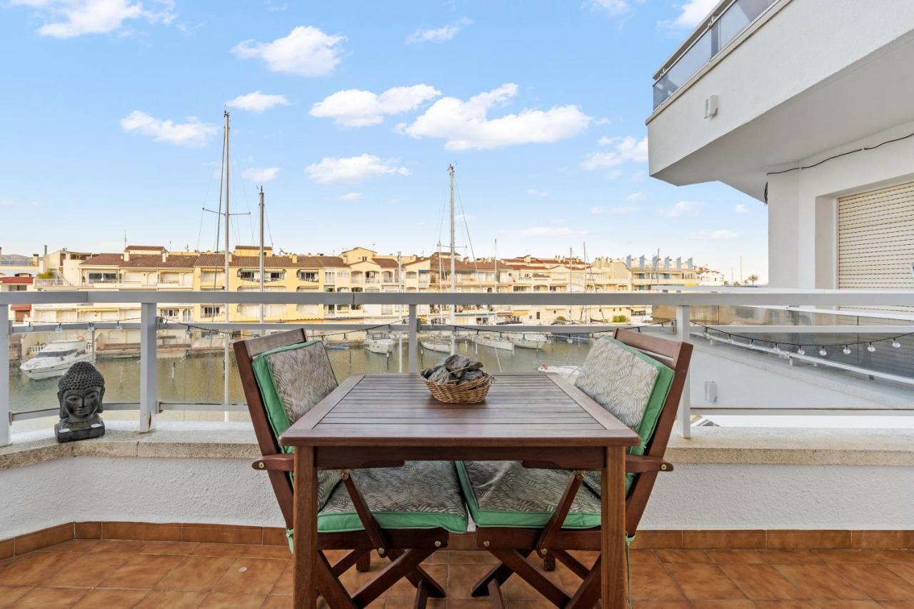 Welcs Apartamento 055 Emp Con Terraza Y Vistas Al Canal Empuriabrava Esterno foto