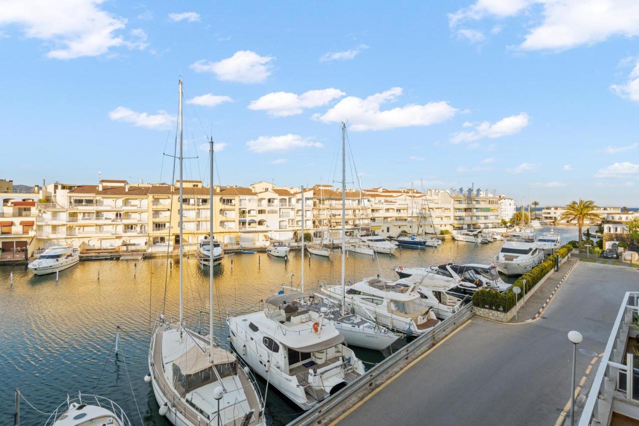 Welcs Apartamento 055 Emp Con Terraza Y Vistas Al Canal Empuriabrava Esterno foto